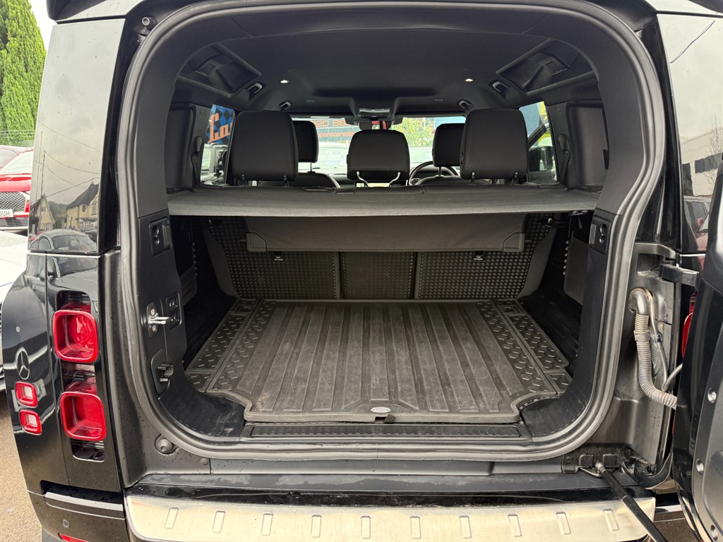 Used Land Rover Defender 2022 for sale - 76507791: Photo 9