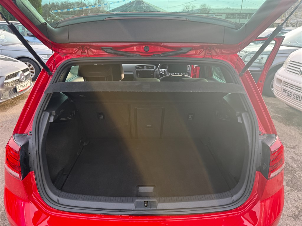 Used Volkswagen Golf 2017 for sale - 76717660: Photo 9