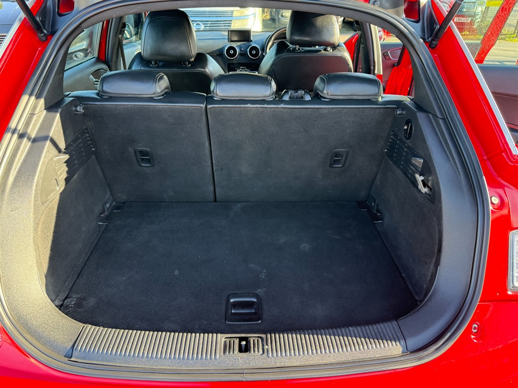 Used Audi A1 2014 for sale - 77960119: Photo 8