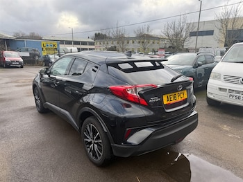 Used Toyota C-HR 2018 for sale - 77367319: Photo