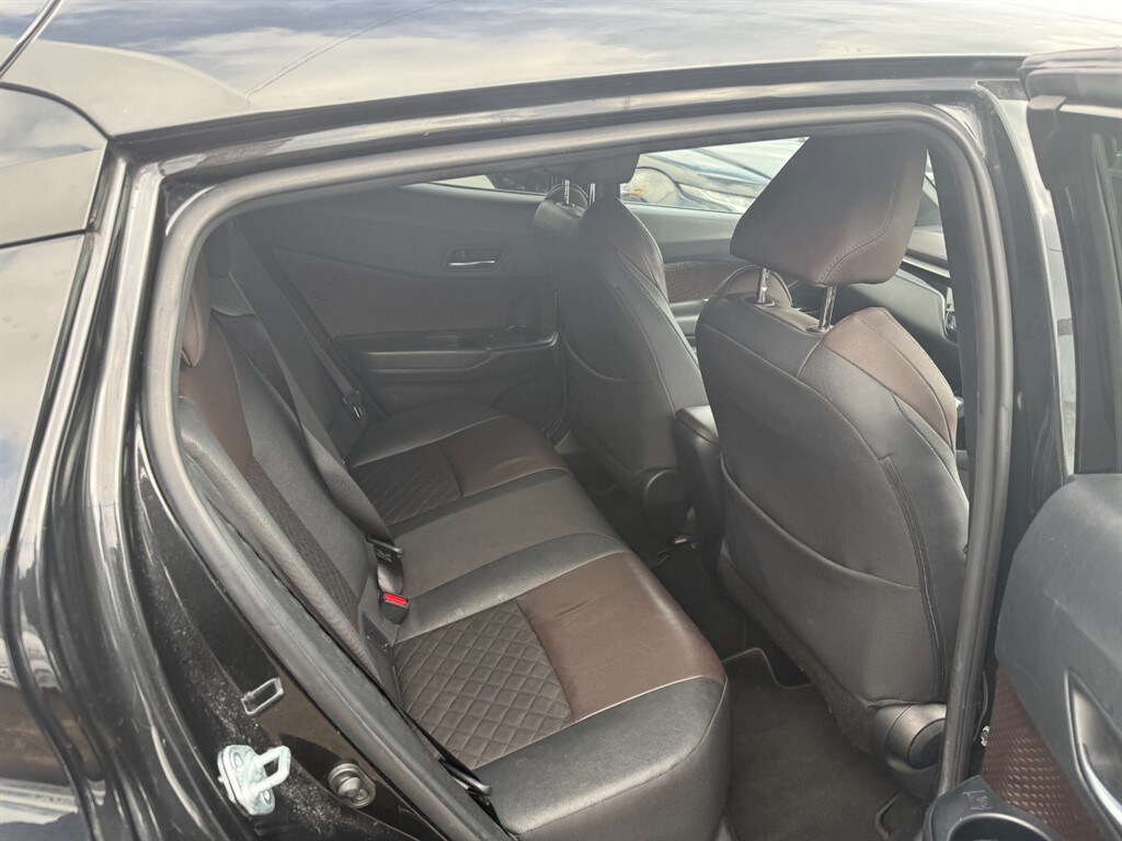 Used Toyota C-HR 2018 for sale - 77367319: Photo 8