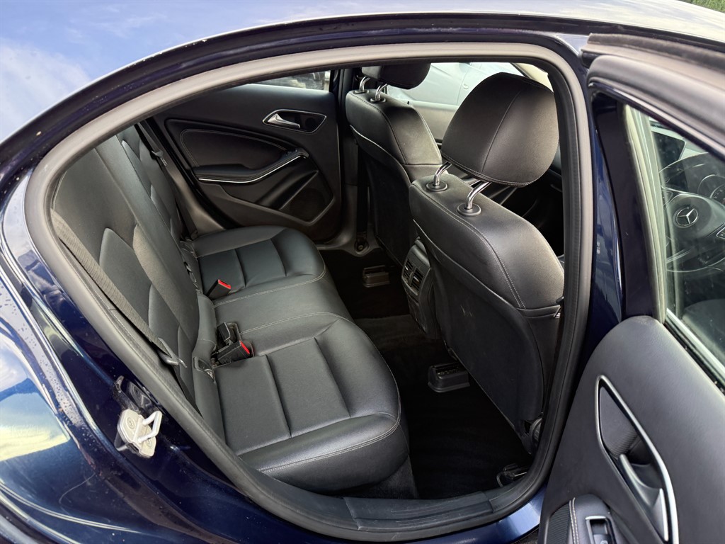 Used Mercedes-Benz A-Class 2017 for sale - 76428390: Photo 9