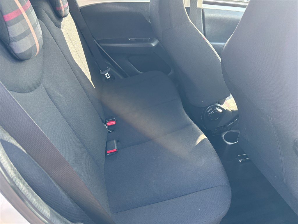 Used Peugeot 108 2014 for sale - 78152817: Photo 8