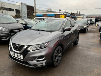 Used Nissan Qashqai 2017 for sale - 77778821: Photo