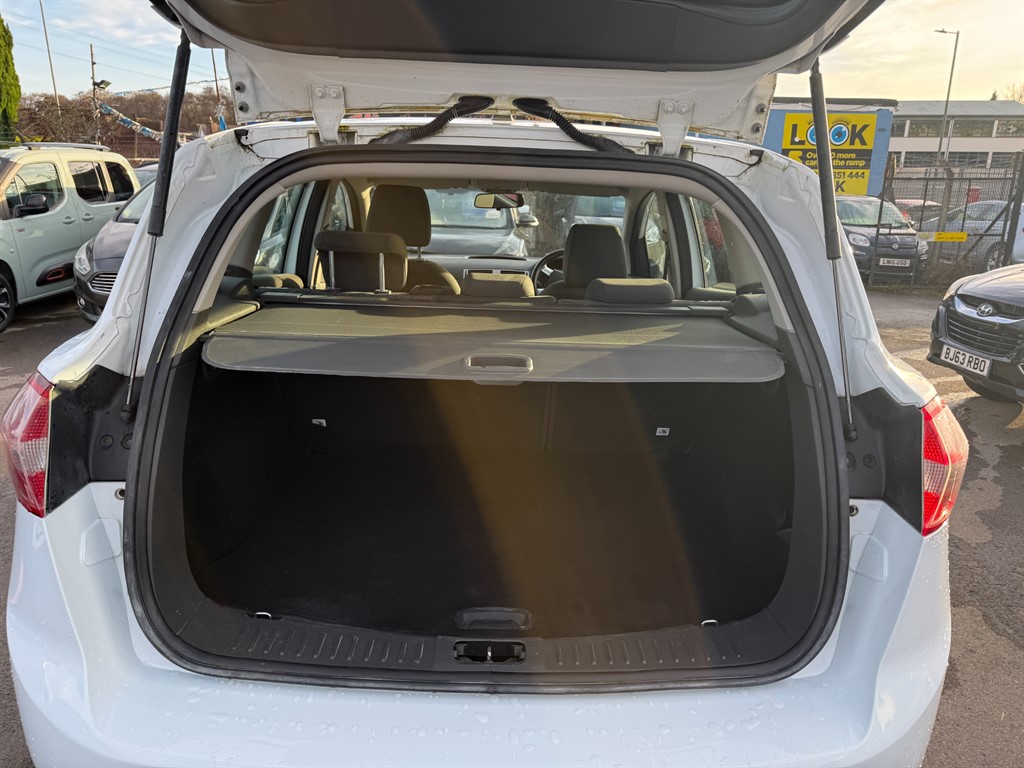 Used Ford Kuga 2012 for sale - 76933375: Photo 9