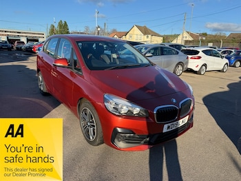 2019 - 220i Sport 5dr DCT