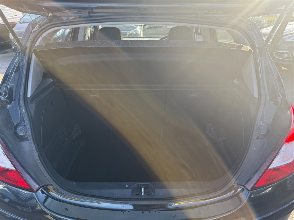 Used Vauxhall Corsa 2012 for sale - 76661242: Photo 9