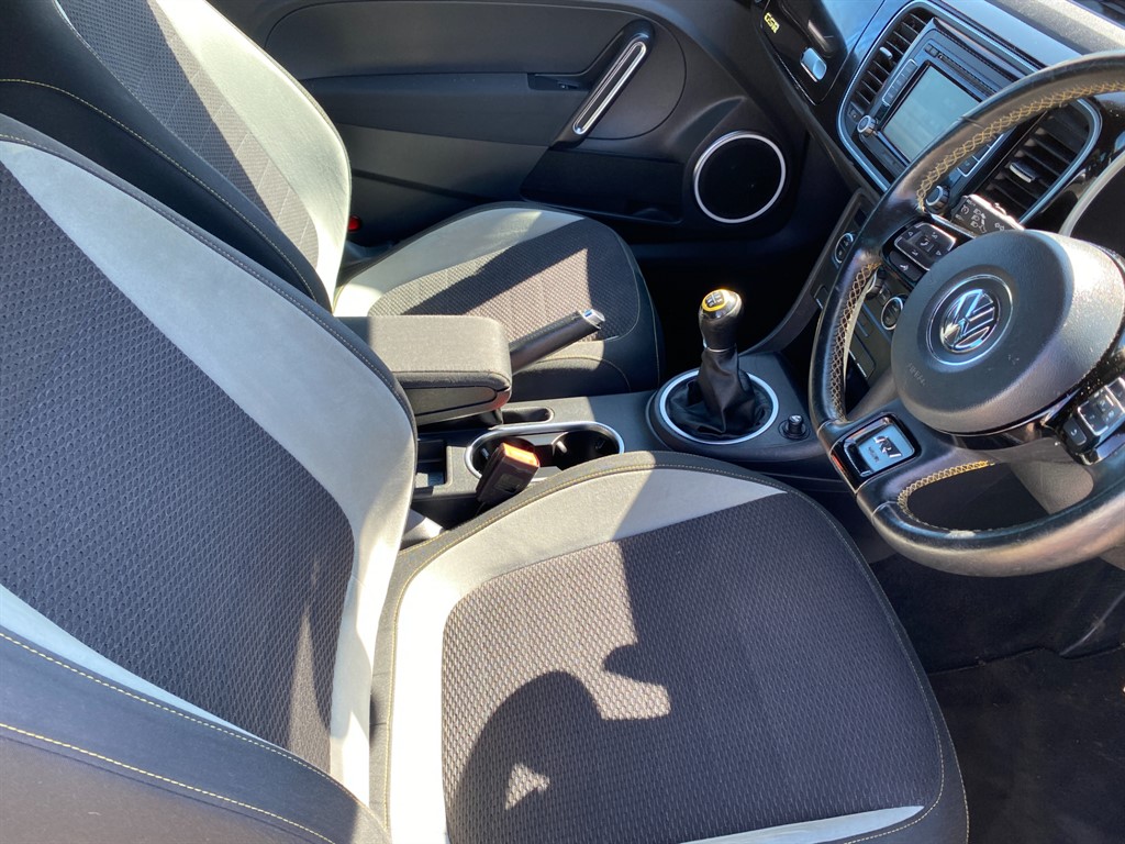 Used Volkswagen Beetle 2014 for sale - 76140482: Photo 7