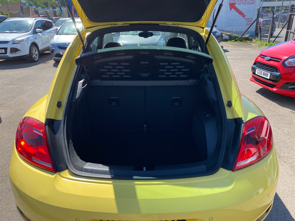 Used Volkswagen Beetle 2014 for sale - 76140482: Photo 9