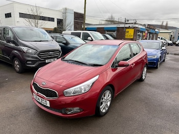 Used Kia Ceed 2014 for sale - 77499865: Photo