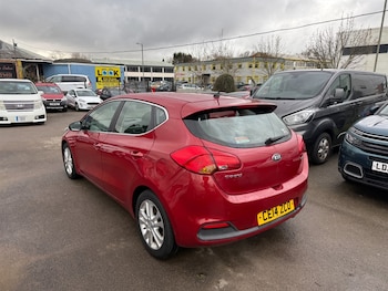 Used Kia Ceed 2014 for sale - 77499865: Photo
