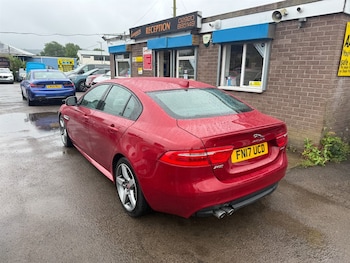 Used Jaguar XE 2017 for sale - 78774009: Photo