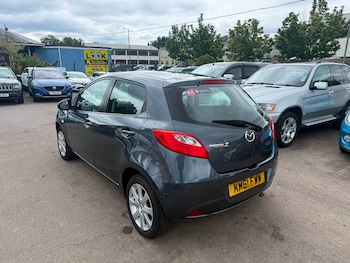 Used Mazda Mazda2 2011 for sale - 79390051: Photo