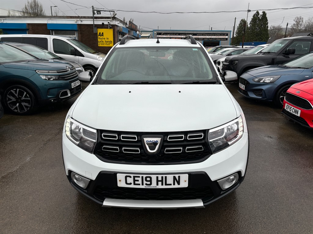 Used Dacia Sandero Stepway 2019 for sale - 77890212: Photo 2