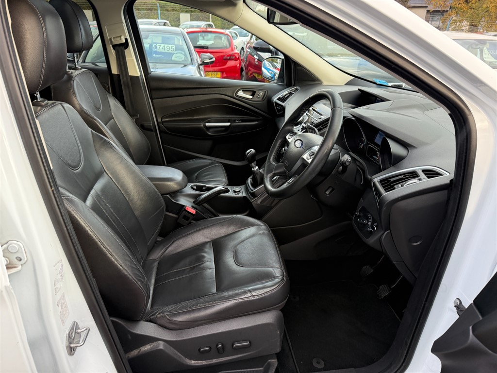 Used Ford Kuga 2014 for sale - 76400919: Photo 7