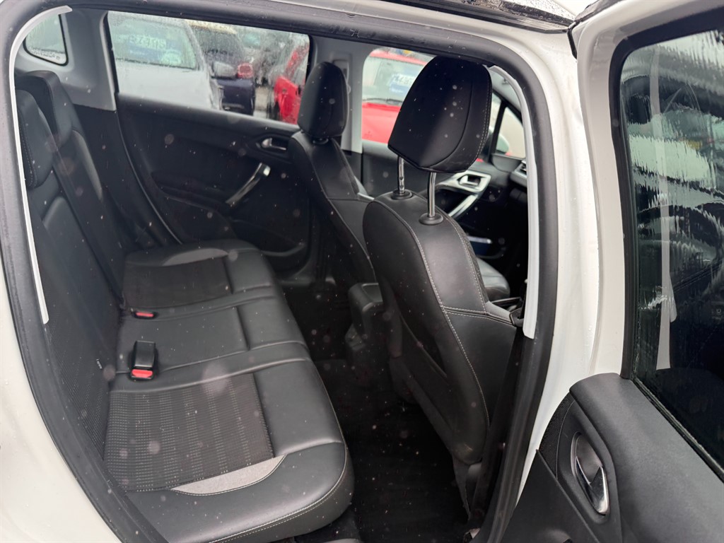 Used Peugeot 2008 2016 for sale - 77631001: Photo 8