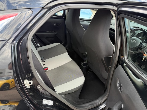 Used Toyota AYGO 2015 for sale - 75570230: Photo 8