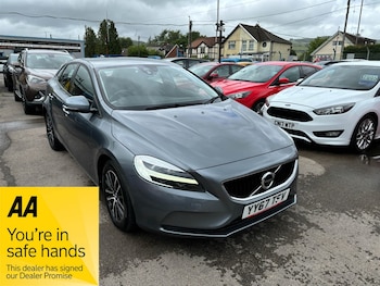 Used Volvo V40 2017 for sale - 78678189: Photo
