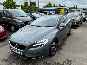 Used Volvo V40 2017 for sale - 78678189: Photo