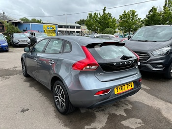Used Volvo V40 2017 for sale - 78678189: Photo