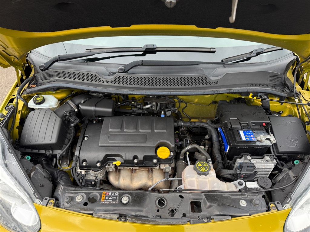 Used Vauxhall ADAM 2018 for sale - 76092201: Photo 10