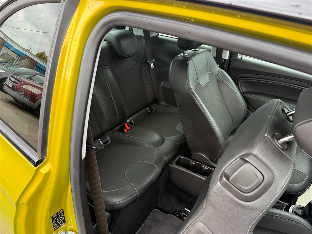 Used Vauxhall ADAM 2018 for sale - 76092201: Photo 8