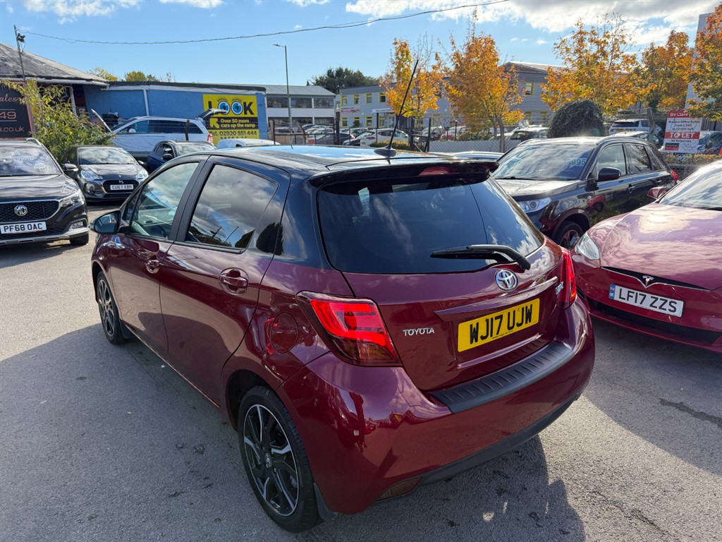 Used Toyota Yaris 2017 for sale - 76217330: Photo 4