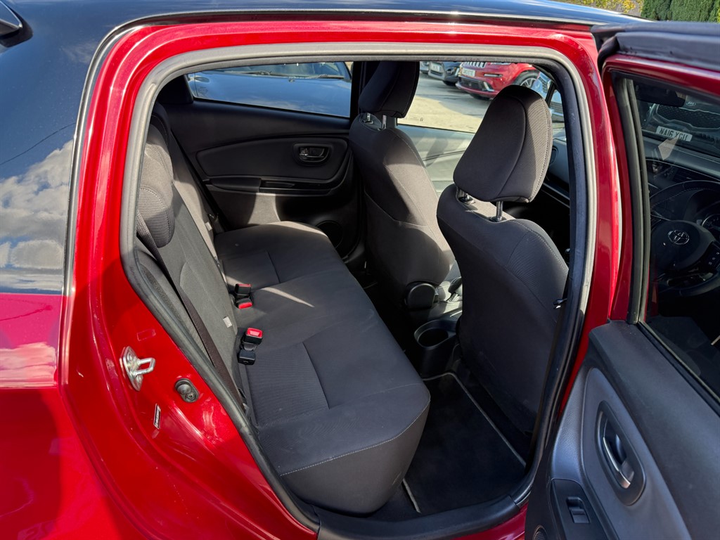 Used Toyota Yaris 2017 for sale - 76217330: Photo 8