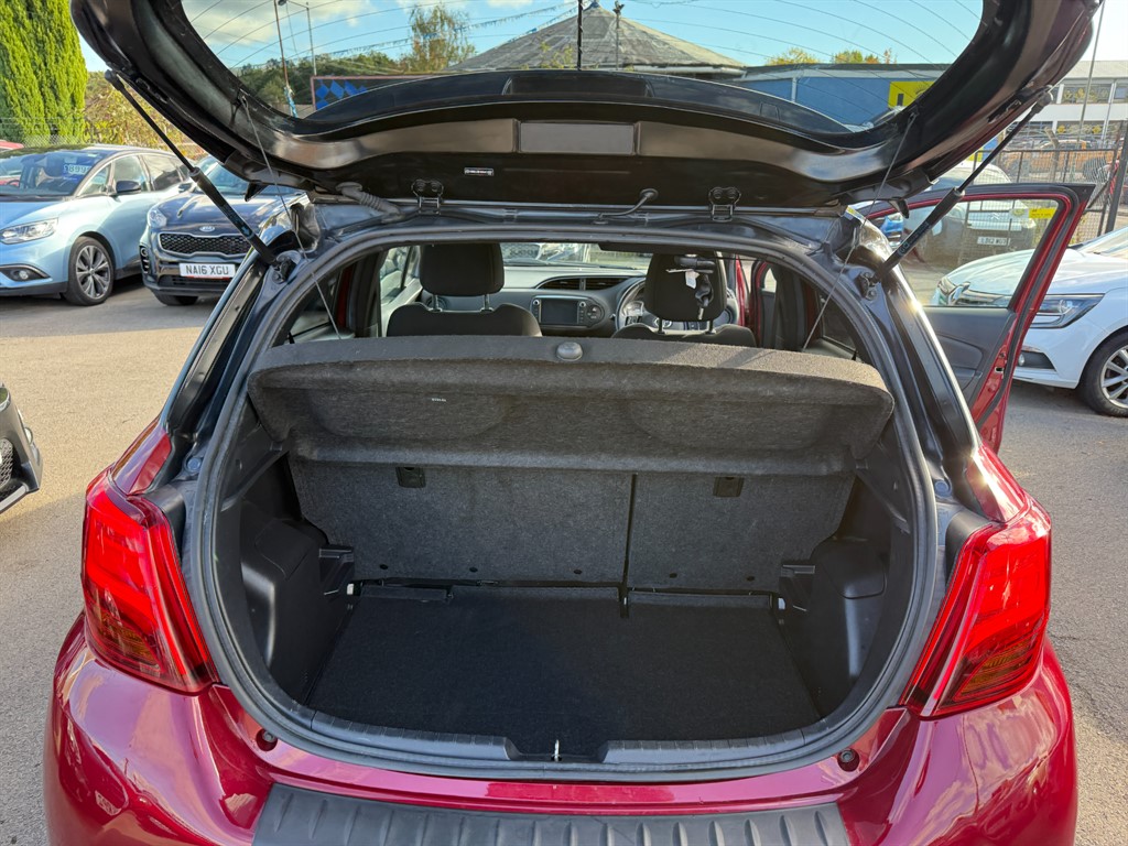 Used Toyota Yaris 2017 for sale - 76217330: Photo 9