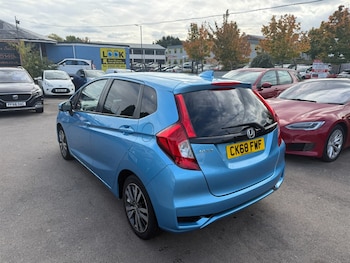 Used Honda Jazz 2018 for sale - 76130992: Photo 4