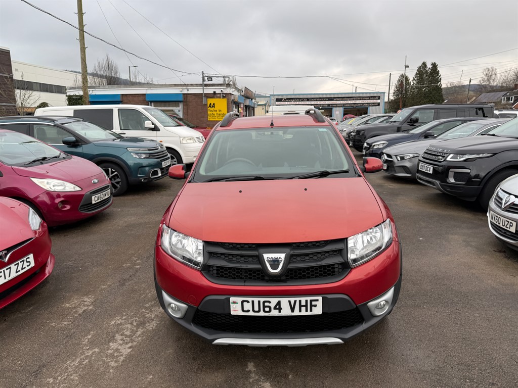 Used Dacia Sandero Stepway 2014 for sale - 77274614: Photo 2