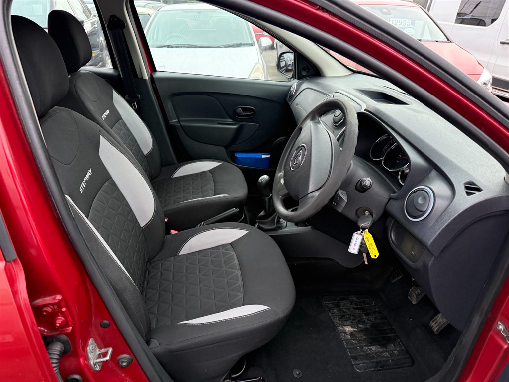 Used Dacia Sandero Stepway 2014 for sale - 77274614: Photo 7