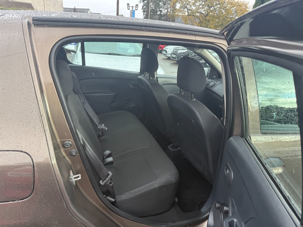 Used Dacia Sandero 2017 for sale - 76322127: Photo 8