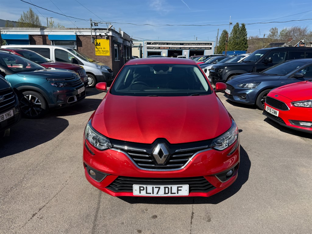 Used Renault Megane 2017 for sale - 78152799: Photo 2