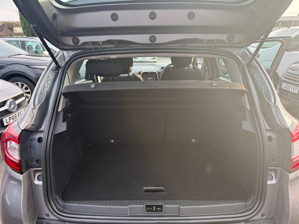 Used Renault Captur 2017 for sale - 77373265: Photo 9