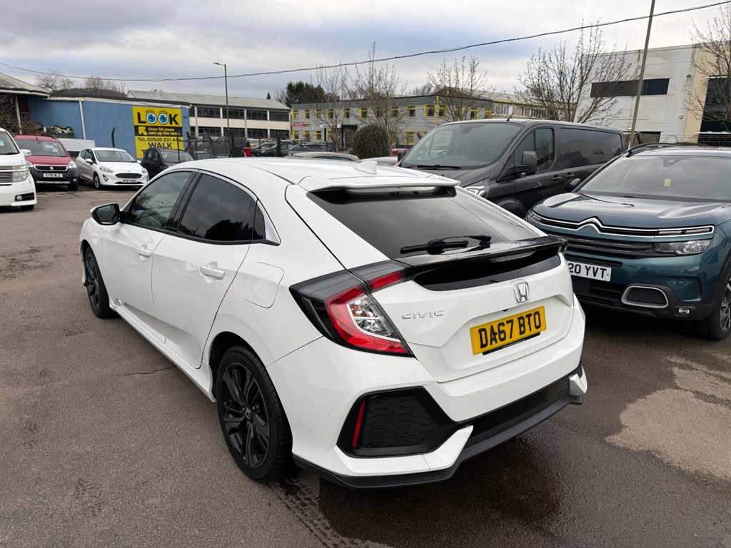 Used Honda Civic 2017 for sale - 77988855: Photo 4