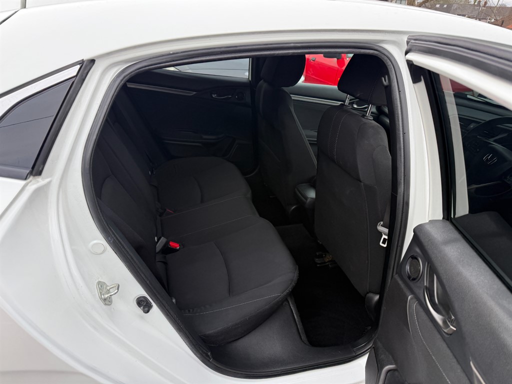 Used Honda Civic 2017 for sale - 77988855: Photo 8