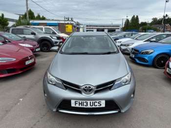 Used Toyota Auris 2013 for sale - 74960102: Photo
