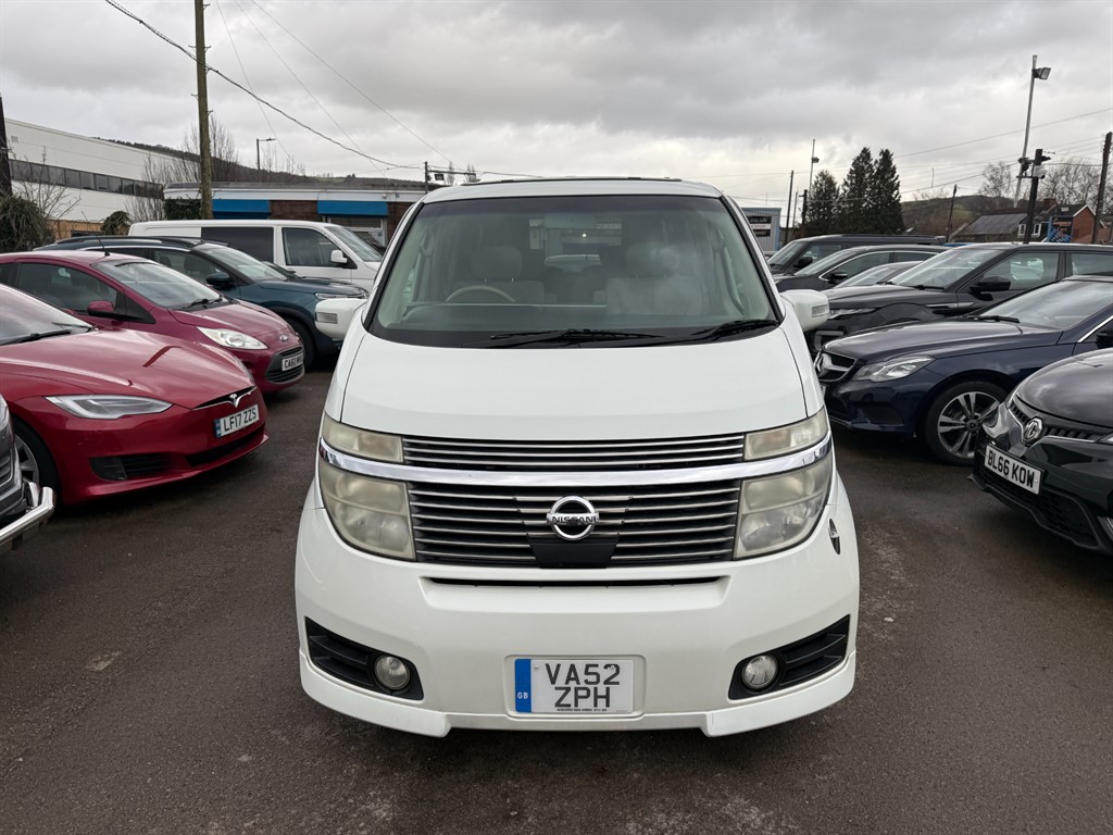Used Nissan Elgrand 2016 for sale - 77333452: Photo 2