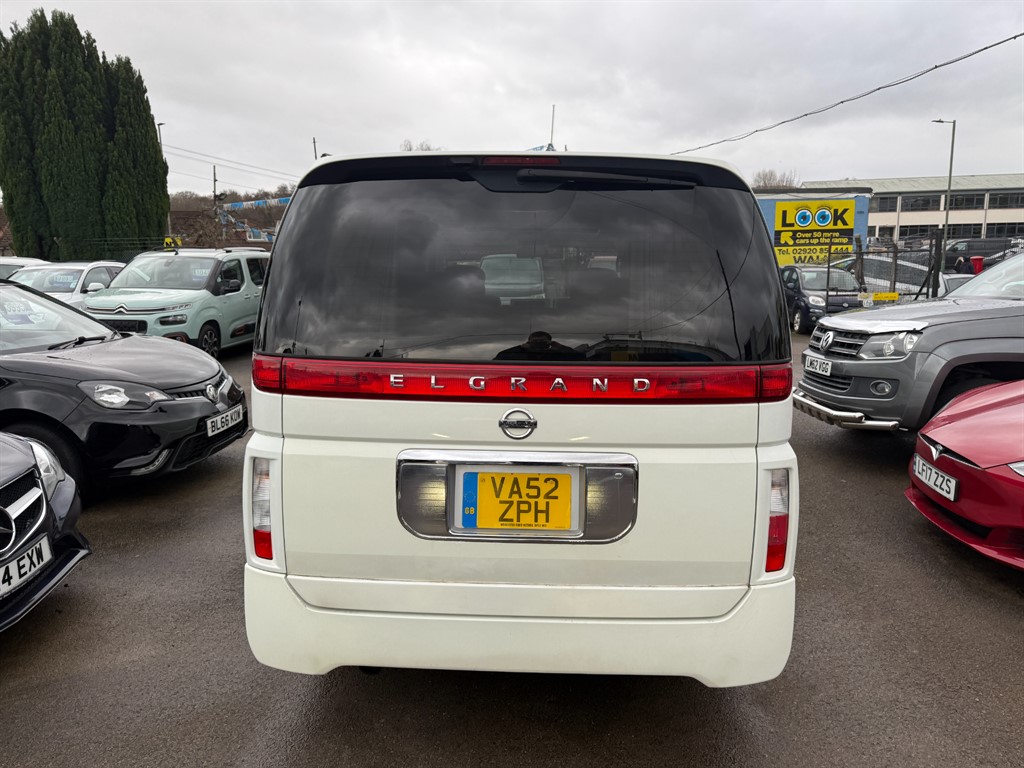 Used Nissan Elgrand 2016 for sale - 77333452: Photo 5