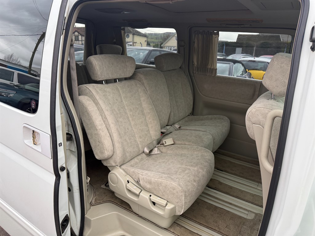 Used Nissan Elgrand 2016 for sale - 77333452: Photo 8