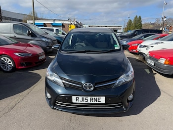 Used Toyota Verso 2015 for sale - 77942476: Photo