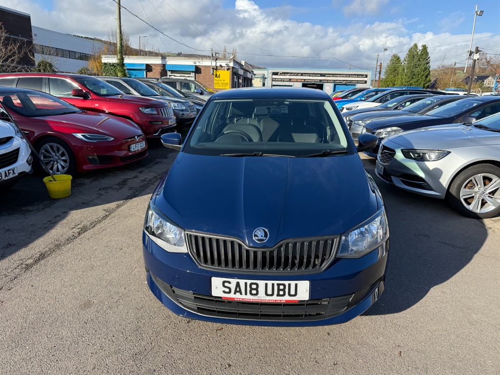 Used Skoda Fabia 2018 for sale - 76532387: Photo 2