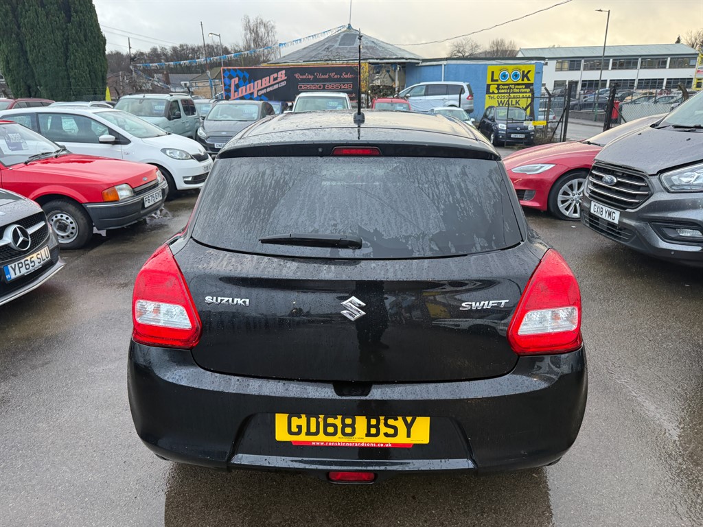 Used Suzuki Swift 2018 for sale - 77472124: Photo 5