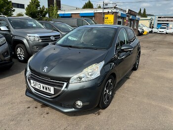 Used Peugeot 208 2013 for sale - 75641413: Photo