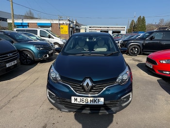 Used Renault Captur 2018 for sale - 77746366: Photo