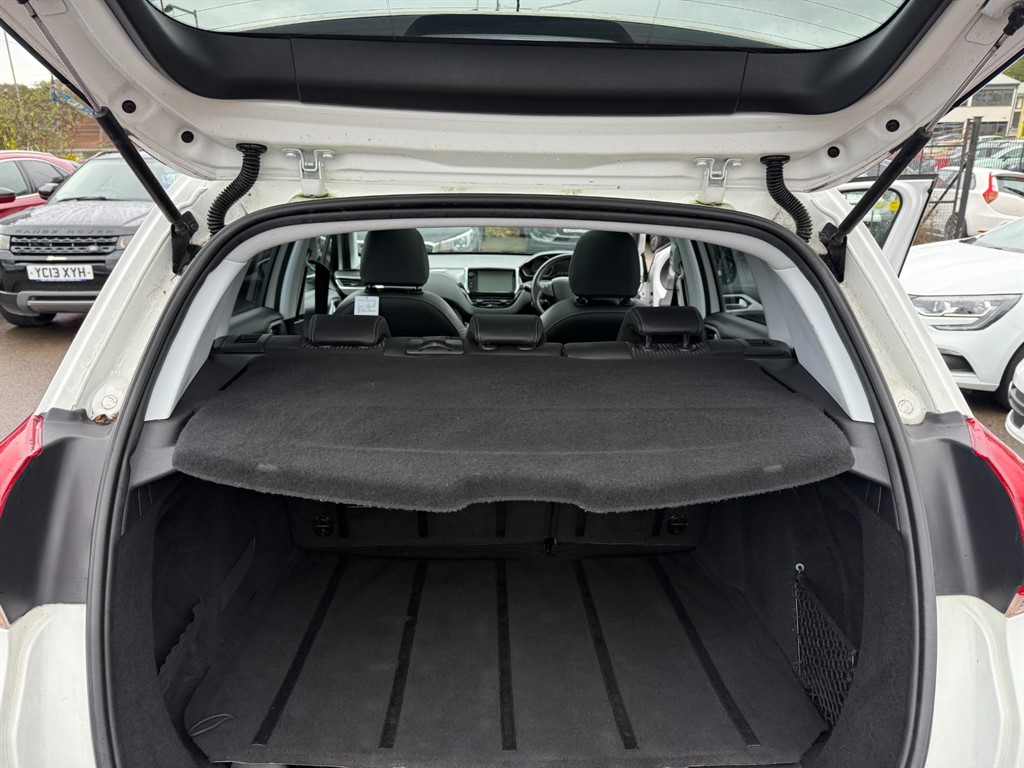 Used Peugeot 2008 2015 for sale - 76459387: Photo 9