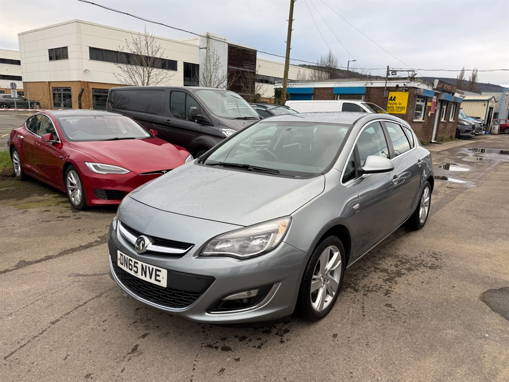 Used Vauxhall Astra 2015 for sale - 77630977: Photo 3