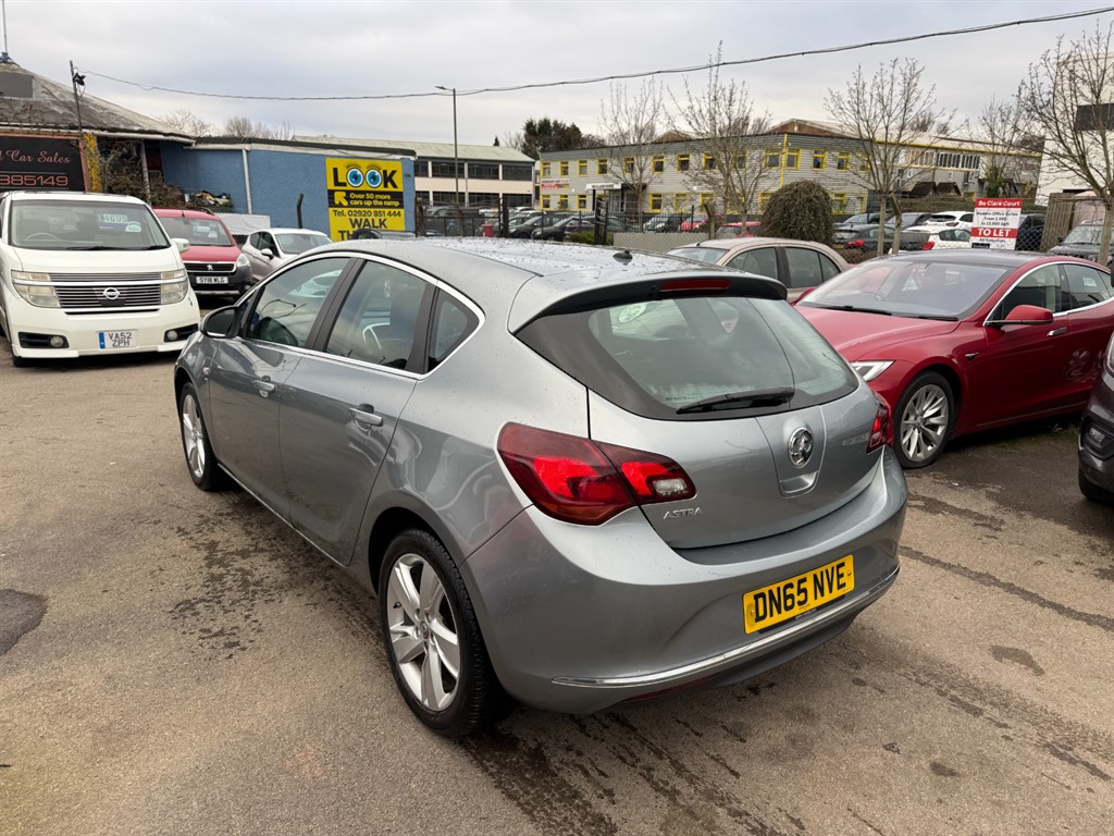 Used Vauxhall Astra 2015 for sale - 77630977: Photo 4