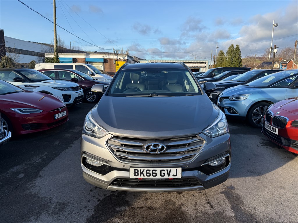 Used Hyundai Santa Fe 2016 for sale - 77134178: Photo 2